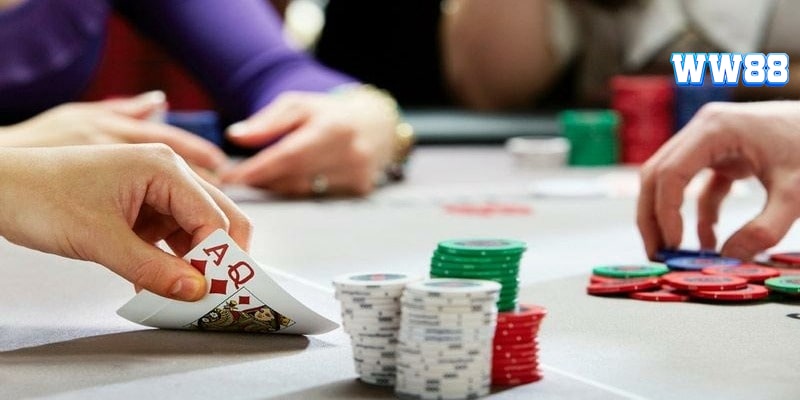 Thông tin chi tiết về luật all in trong poker trực tuyến